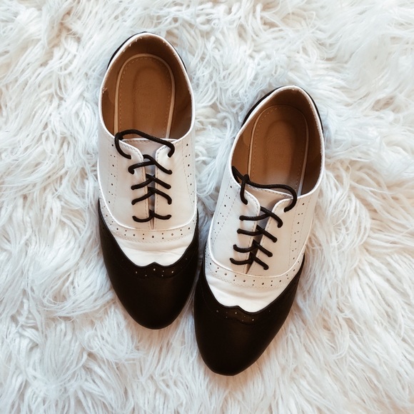 Ollio | Shoes | Ollio Black And White 